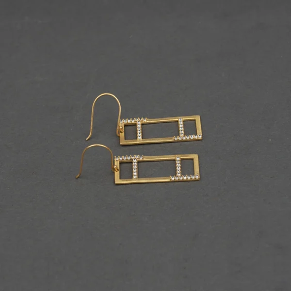 Modern gold geometric earrings