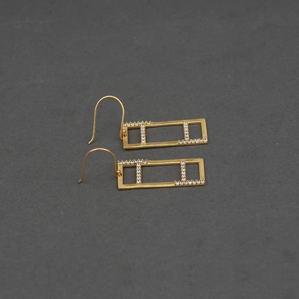 Modern gold geometric earrings