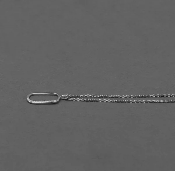 Minimal gold pendant necklace