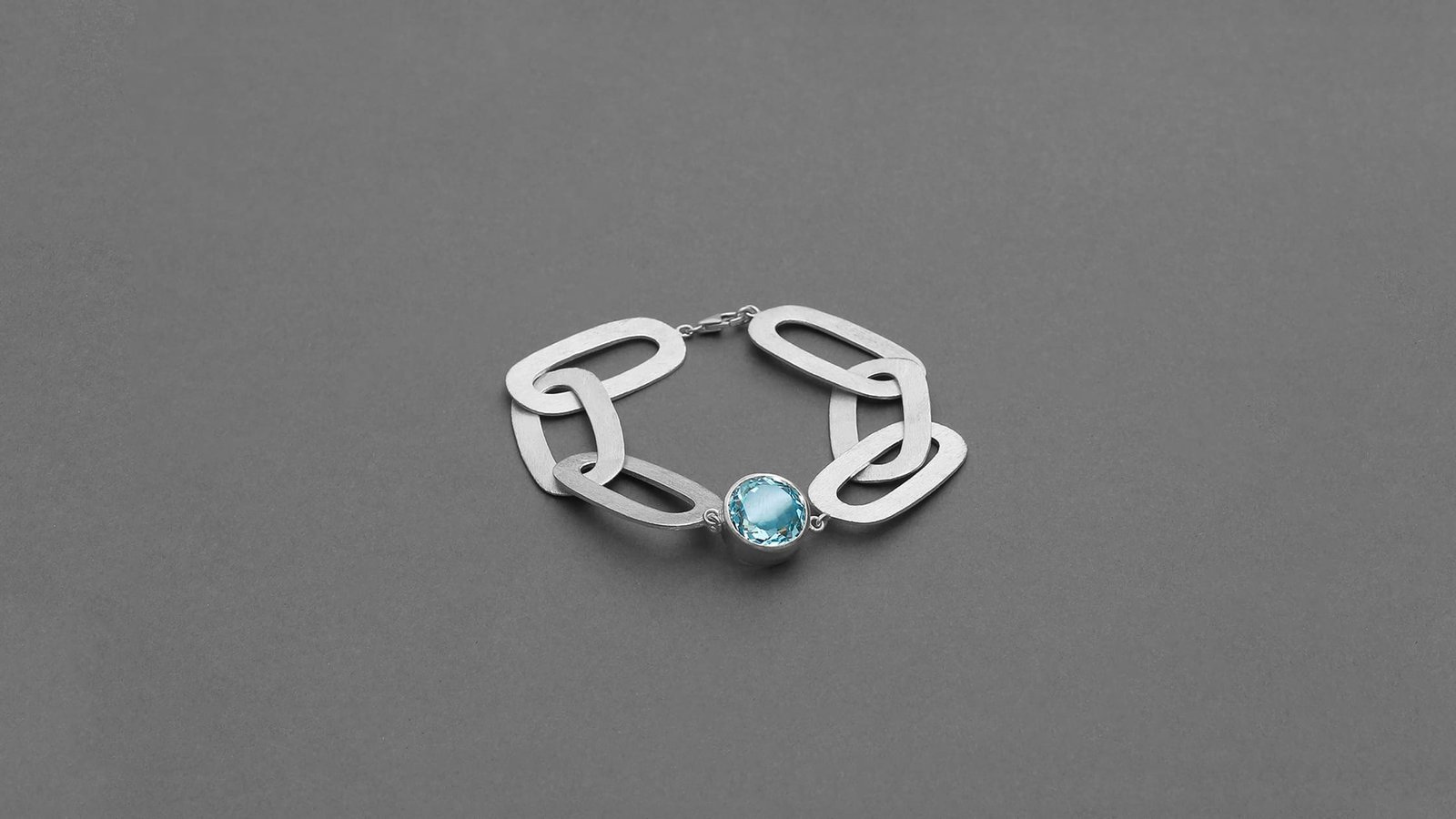 Sterling silver gemstone bracelet from a trusted gemstone jewelry vendor and a reputable gemstone jewelry company