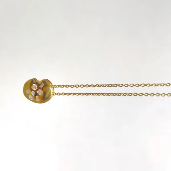 Minimal gold heart necklace