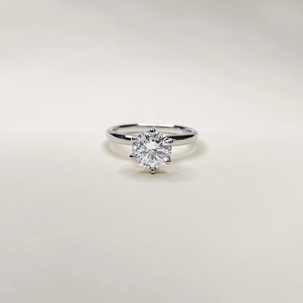 Round Brilliant Solitaire Diamond Ring