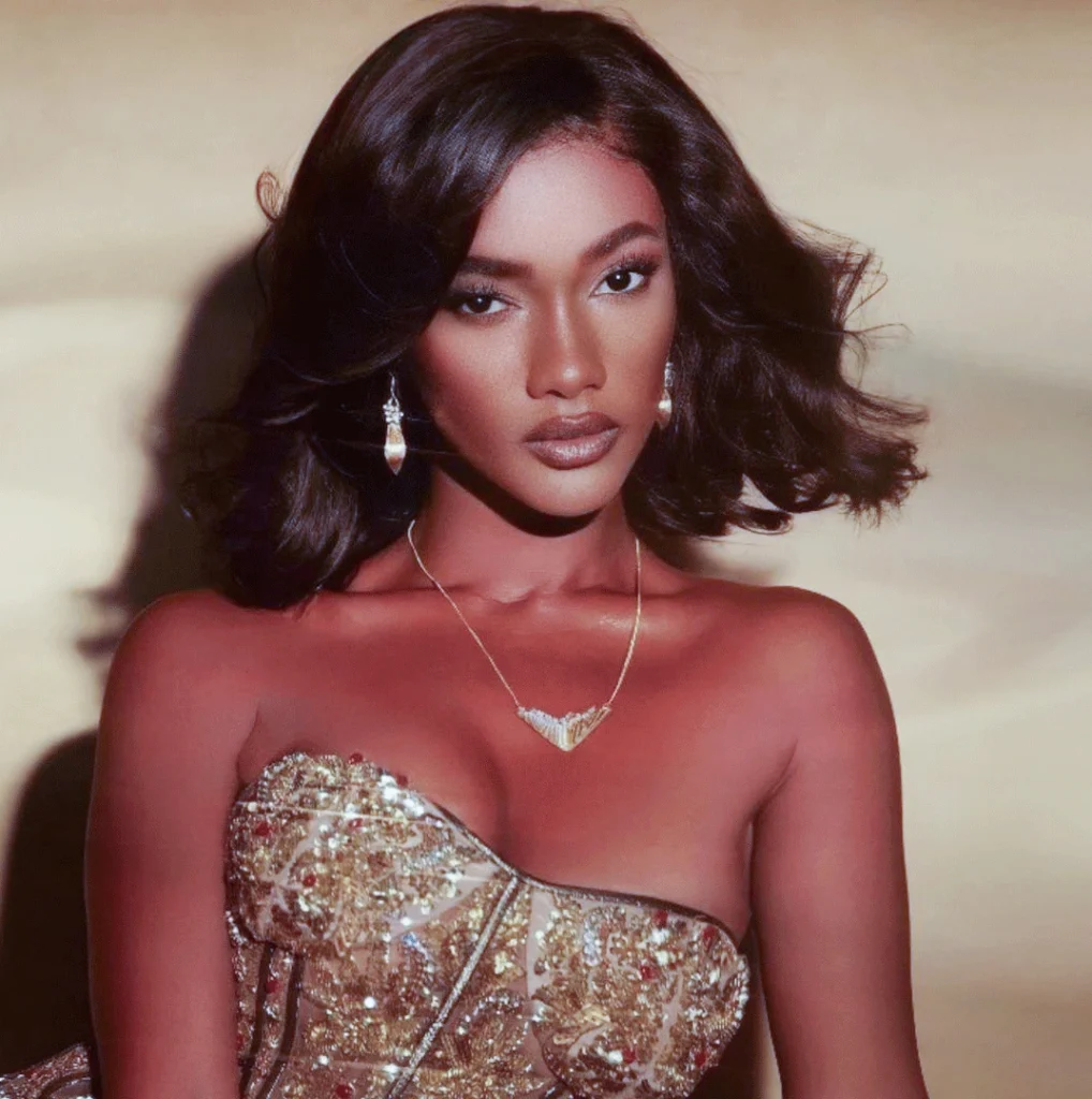 bold art deco neckkace